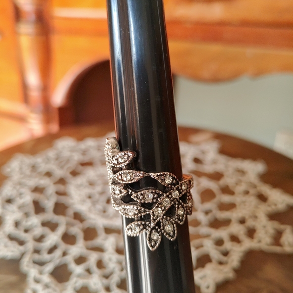 Ring - Picture 4 of 5